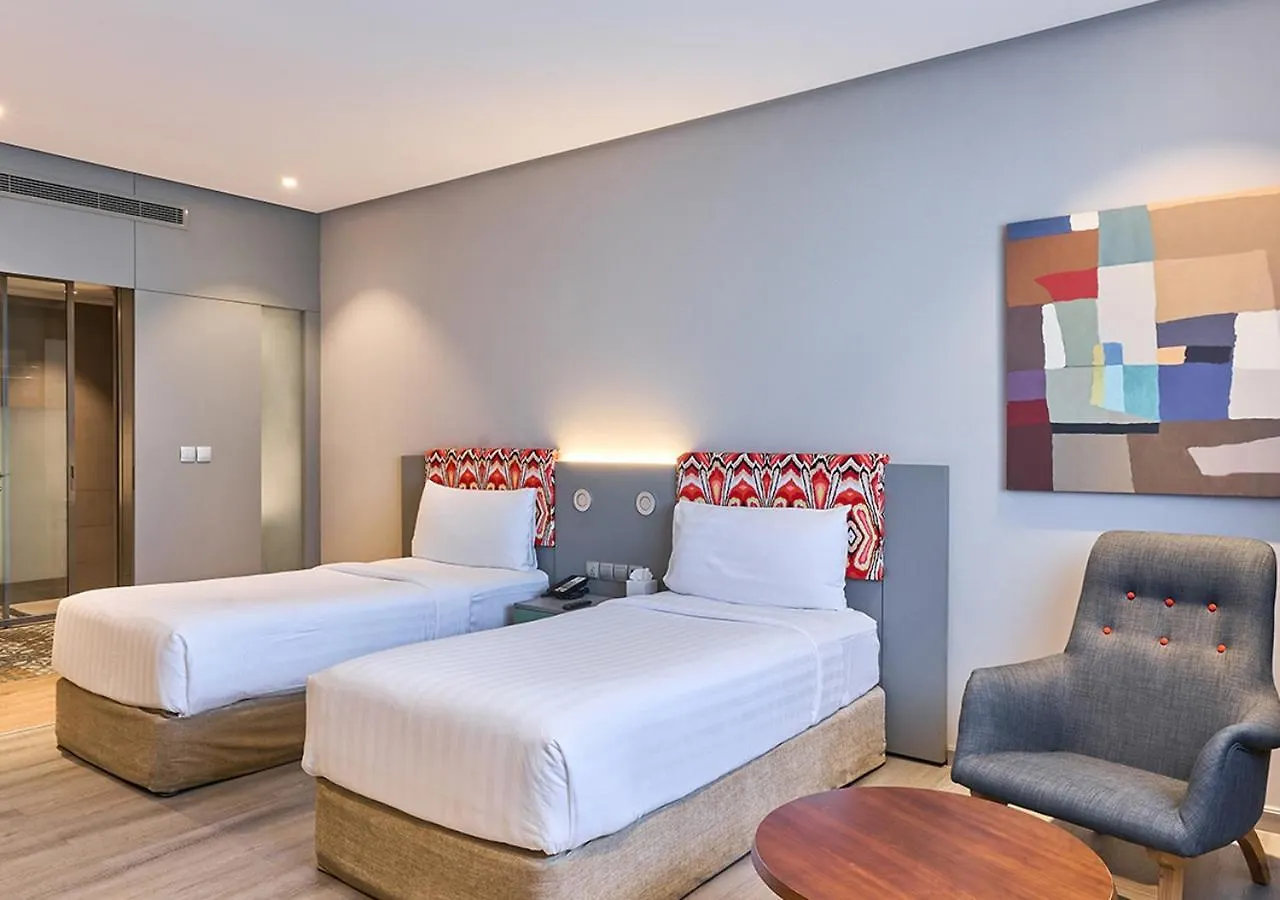 Ibis Styles Dubai Jumeira 3*,
