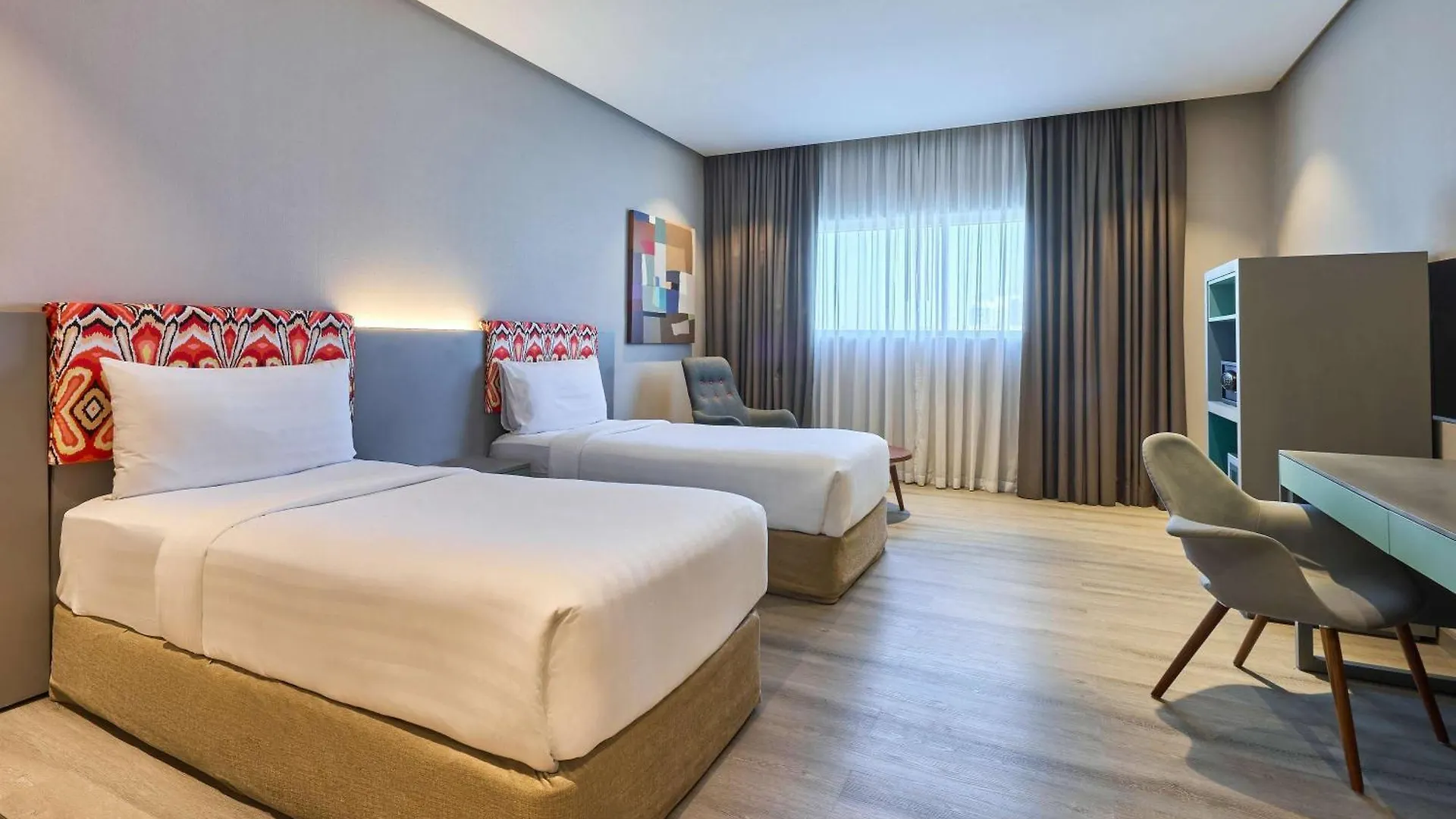 Ibis Styles Dubai Jumeira מלון